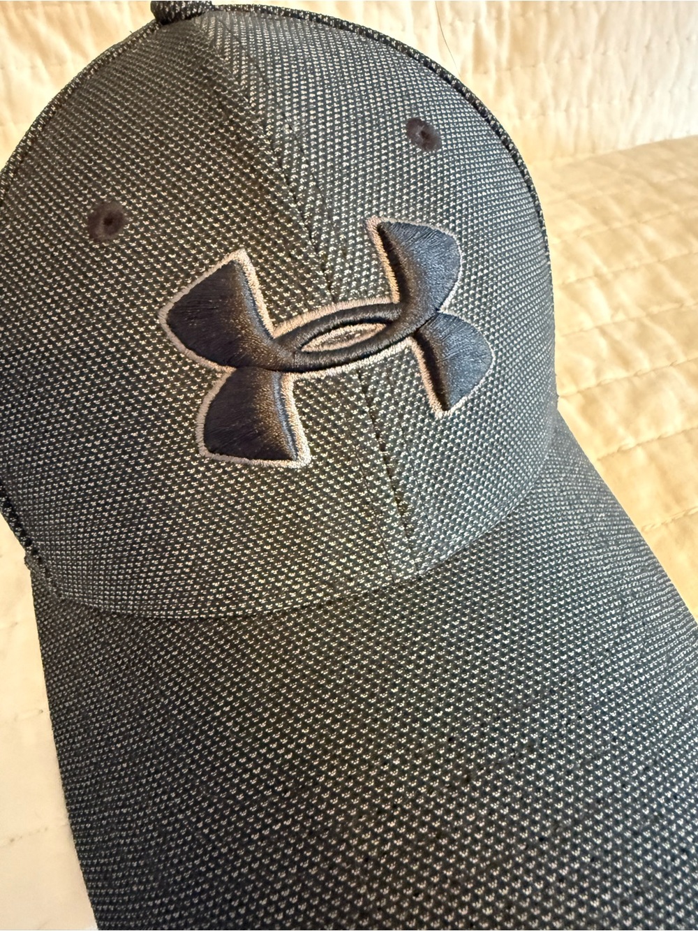 Under Armour Gray Textured Stretch-Fit Cap